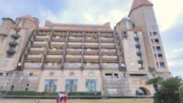 総工費400億円…和歌山のビルに潜入　日本建築界の奇才が設計　ギネス記録にも認定