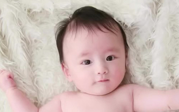 もうすぐ10歳になるイケメン0歳児の成長記録に868万回再生「とっても美形」「目の保養、心まで洗われました！」