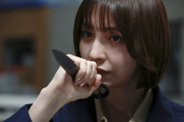 篠田麻里子“佳乃”、発狂しながら元夫の下半身に裁ちバサミを…　まさかの結末にSNS「麻里子様劇場だった」「もうこんなの笑えないよ」『サレタ側の復讐』最終話【ネタバレあり】