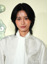 安斉星来、超ミニからすらり美脚を大胆披露　“川ダイブ”挑戦を告白し「今年は弾けちゃおうと思って」