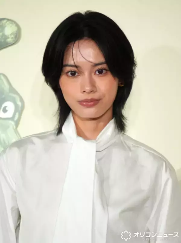 安斉星来、超ミニからすらり美脚を大胆披露　“川ダイブ”挑戦を告白し「今年は弾けちゃおうと思って」