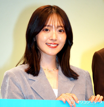 鈴木愛理、推し活シーンでアドリブ「普段ファンの方を観察していることが生きた」