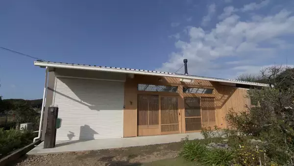 築40年の倉庫をリノベーションした家、土間が3分の1占める斬新な造り【住人十色】