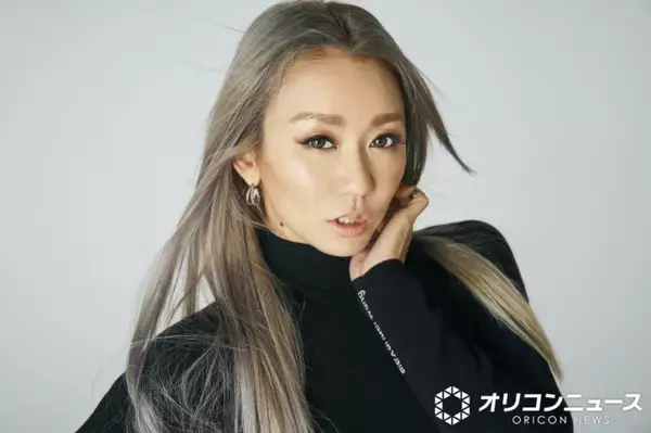 第2子妊娠中の倖田來未、夫＆息子らと並んで笑顔　武藤敬司が“お宅訪問”集合ショットを公開「武藤家と倖田來未家＋お腹のベビちゃんと」