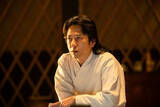 「『VIVANT』二宮和也の“出演減少説”　本人＆プロデューサーが言及」の画像1