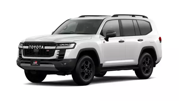 トヨタ『ランドクルーザー“300”』ハイブリッドモデル設定に反響「本当に欲しかったランクル300って感じで最高」　価格に嘆きの声も「高過ぎる」【価格・グレード一覧】