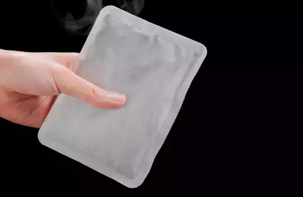 「カイロはこうすると長持ちします」“ゴミ清掃員”マシンガンズ滝沢、節約にもなる使い捨てカイロ“あったか持続”の裏ワザを紹介