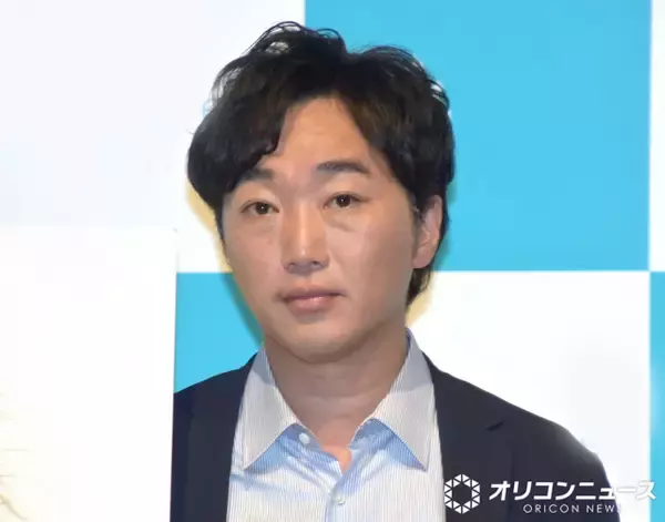 「スピードワゴン小沢一敬、2年3ヶ月ぶり活動再開“初日舞台裏”　密着動画を公開「空白の2年間何をしていたのか？」「相方井戸田の本音」」の画像