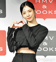 NiziU・MAYA、初の描き下ろし絵本「夢のよう」　メンバーの反応に涙「本当に愛だなと感じました」