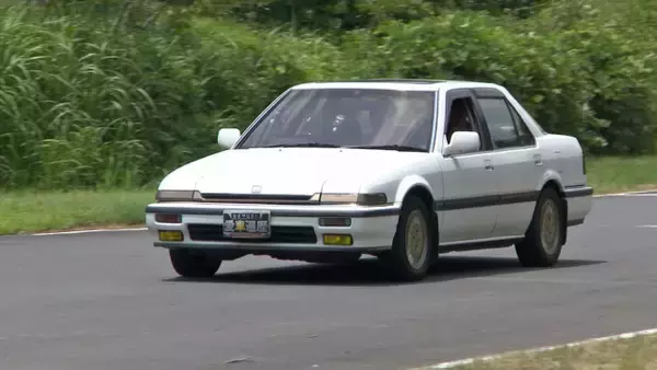 関根勤、『サニー・カリフォルニア』から乗り換えた約40年前のホンダ“名車”に感動　幼かった娘・麻里とのほっこり話も