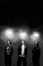 9mm Parabellum Bullet、ギターの滝善充がドラム兼任に　新体制で活動スタート「並々ならぬ決意でスティックを手に取りました」