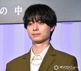 「ACEes作間龍斗、麻生久美子の元カレ役に驚き「モテる男でいれば…」　全力キラキラ演技＆大喜利ポーズにも挑む」の画像1