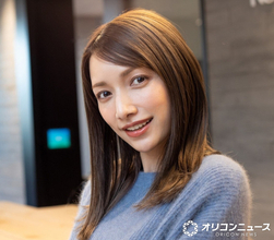 後藤真希、フジ音楽番組での衣装にネット騒然「スカートやば！」「芸能人しか履けないやつ」　月10ドラマ主題歌をパワフルに披露