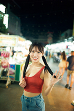 ≒JOY・逢田珠里依、笑顔弾ける20歳のみずみずしい姿　1st写真集から新規カット公開