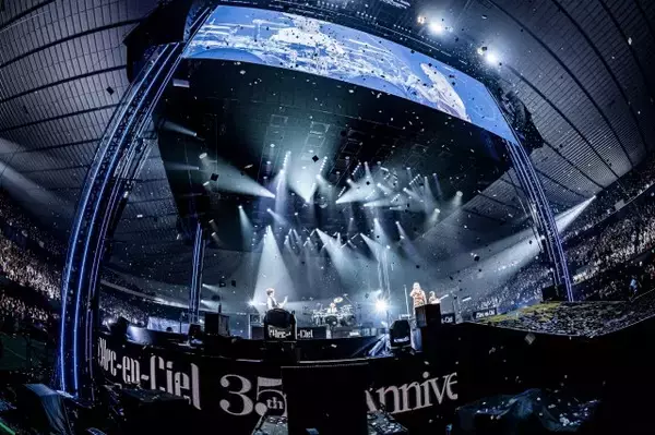L'Arc-en-Ciel、結成35周年ツアー開幕　新曲「総天然色」披露、hydeがファンに感謝