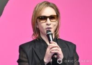 YOSHIKI、「一瞬帰国」と報告　新幹線で仮眠とる“レア写真”にファン反応「寝てる姿見て安心」「ジャージなのに美しすぎ」