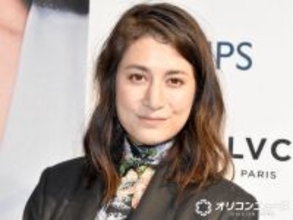 1児の母・マリエ、「子育てがすっごくスムーズになった」愛用シューズあわせた私服コーデを披露　3歳長女＆愛犬との“家族ショット”も公開