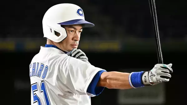 イチロー率いる“KOBE CHIBEN”、今年も「高校野球女子選抜」と対戦「おじさんたちはいよいよ命懸け…」　松井秀喜も参戦