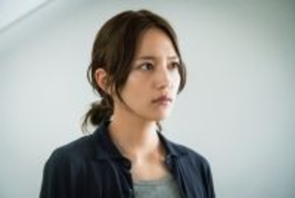 『スキャンダルイブ』週刊誌記者・川口春奈“奏”が直面する大物俳優の性加害と芸能界のさらなる闇【第5話あらすじ】