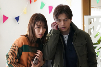 “夫婦”勝地涼＆瀧本美織、娘を誘拐した犯人から“別の子どもの誘拐”要求　『身代金は誘拐です』第1話あらすじ