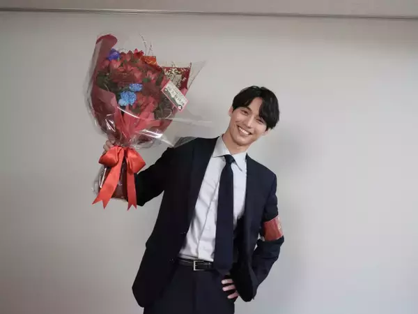 『東京P.D.』 福士蒼汰ら感無量のクランクアップ「自分の中ですごくチャレンジングな経験でした」【コメントあり】