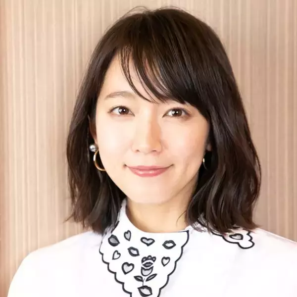 吉岡里帆、“徹子ヘアー”＆メイクの写真に反響「玉ねぎ頭も良く似合う」「ヤバい 凄い可愛い」