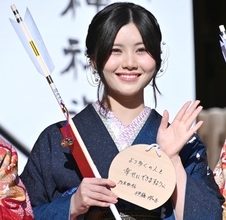乃木坂46、伊藤理々杏の卒業を発表