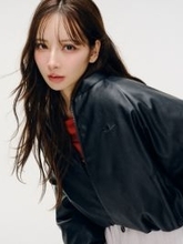 Z世代女子「憧れの体型」を持つ韓国系ギャル・ぴょなが着こなす「adidas Originals」の冬　トレンドのクロップド丈で個性あふれる4LOOK披露