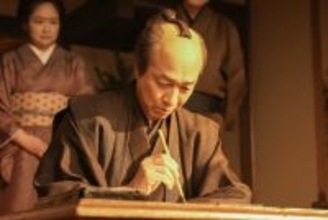 『ばけばけ』日本人になるヘブンに、勘右衛門は名前を考えてきたと告げる　第114回場面カット