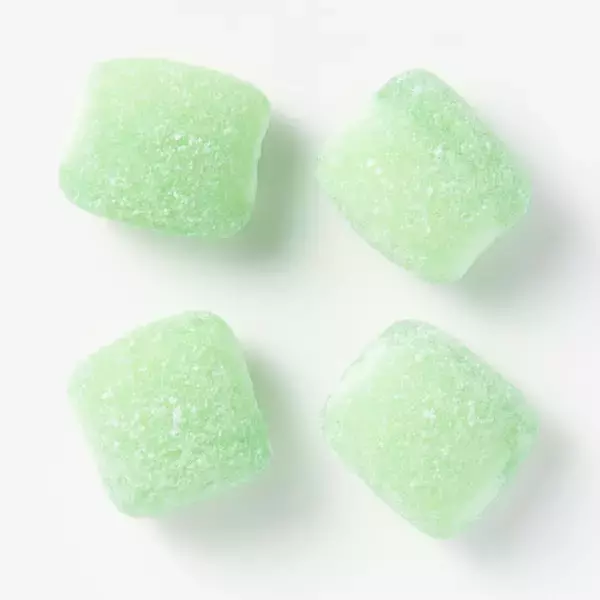 ハード系グミ好きに刺さる？「まじで硬いからめっちゃ長持ちする」無印の『大粒フルーツ飴』に「これ好き」