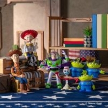 『トイ・ストーリー5』のおもちゃ発売決定　リアルサイズトーキングフィギュアやぬいぐるみ、「トミカ」「プラレール」も【商品詳細あり】