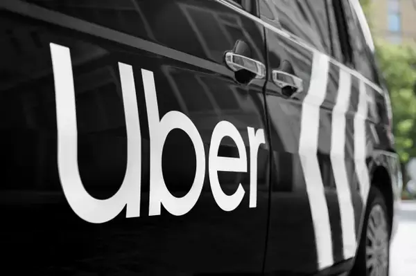Uber One、メンバー特典拡充で料金プラン改定　標準プラン一部引き上げ、学生プランは引き下げに