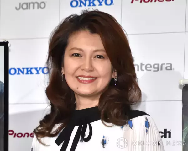 南野陽子、登場衣装にネット衝撃「着れる体型をキープする努力…すごい」「美しすぎて驚愕」