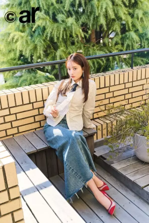 谷まりあ、“乙女の戦闘服”着こなす「着たい服が私の戦闘服 お仕事だってドラマティック」