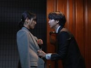 夫が不倫相手と子どもも住む自宅で帰宅後すぐに口づけ…　「闇が深すぎる。。そして気持ち悪い。。。」「普通にクズ過ぎて」SNS反響　『水曜日、私の夫に抱かれてください』第4話【ネタバレあり】