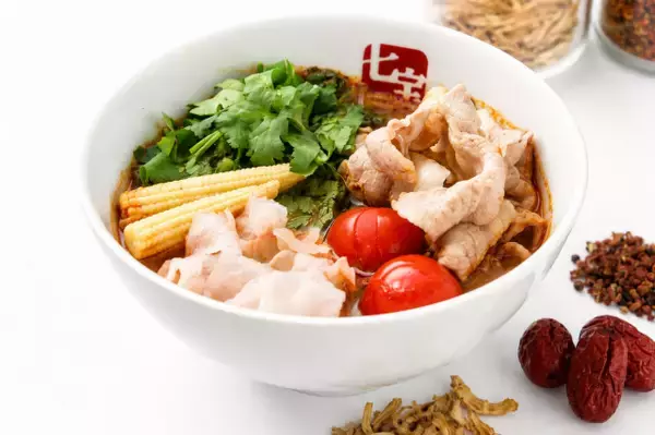 麻辣湯ブームの中…　「七宝麻辣湯」が沖縄初上陸へ　“沖縄そば”もラインナップ