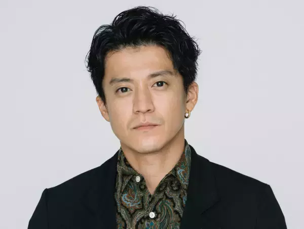 小栗旬、“妹”との2ショット「オーラが半端ない」「絵になりますね」