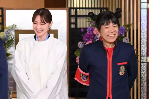 「ゴチ」新メンバー・倉科カナ、制服姿お披露目に“同期”佐野勇斗も絶賛　木村佳乃＆竹内涼真が参戦