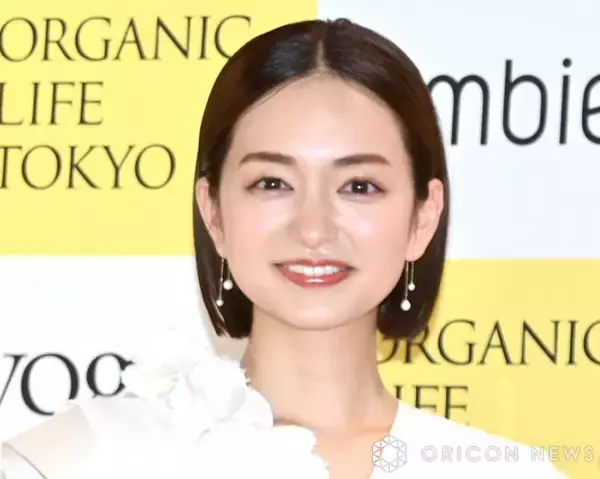 サッカー元日本代表・三竿健斗＆後藤晴菜アナ夫妻、娘2人とハワイ旅行満喫　プライベートショットに「いいパパ！」「癒しファミリー」