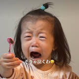 「ギバーすぎる妹？　思わず姉に譲りすぎて号泣、チョコをめぐるやりとりに「これが姉妹」「学びの最中だもんね」」の画像1