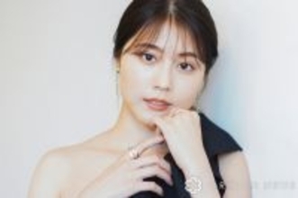 有村架純、大胆に肩を出して満面の笑み　スタッフ撮影オフショットにファン絶賛「綺麗すぎませんか？」