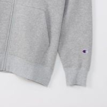 「ラクなのにだらしなく見えない」「結局こればかり着てる」年末年始に頼れるチャンピオンの定番ウェア