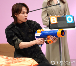 上田竜也、“マニアック”な温泉愛明かす「旅館に行くとずっと…」　会見では的当てゲーム楽しむ