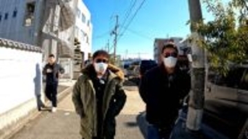 浜田雅功＆中田翔、サングラス＆マスク姿で変装　ニセ番組の取材→サプライズ登場