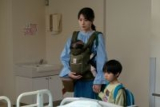 有村架純、赤ちゃん抱く姿を公開　映画『マジカル・シークレット・ツアー』で二児の母親役