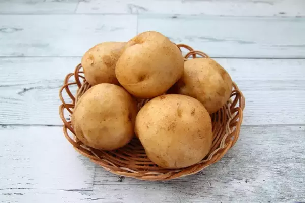 「外はカリッ、中はホクホク」じゃがいもにチーズを挟んで…　アヲハタの“ハッセルバックポテト風”