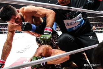 【RIZIN】シェイドゥラエフ、衝撃のパンチ34連発！被弾した朝倉未来は緊急搬送…SNSで心配の声「もっと早く止めてほしい」