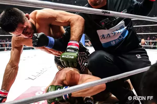 【RIZIN】シェイドゥラエフ、衝撃のパンチ34連発！被弾した朝倉未来は緊急搬送…SNSで心配の声「もっと早く止めてほしい」