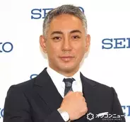 市川團十郎、子どもと時計の製造工程を見学　「日本人ならではの繊細さ」に感動