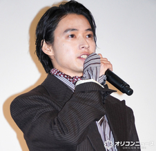 山﨑賢人、『キングダム』最新作ロケットスタートに笑顔「新章開幕です！」　前作動員対比124％